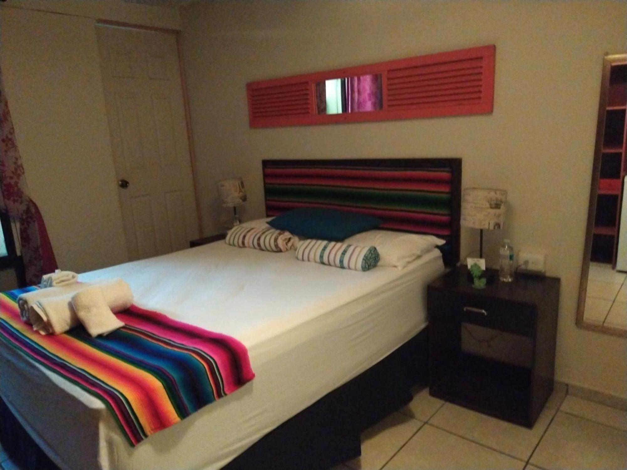 Hotel Antiguo Antiguo Cuscatlán 客房 照片